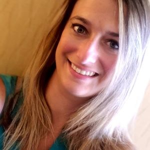 Meet your Posher, Liz